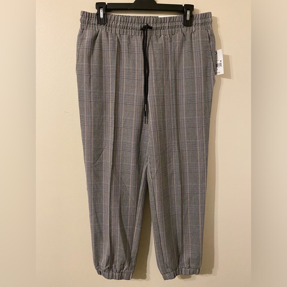 New NWT Ophelia‎ Roe Gray Black Plaid Mid-Rise Jogger Size Medium